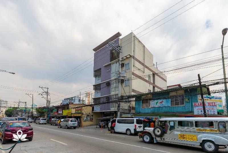 马卡蒂洛兰佐套房酒店 外观 照片